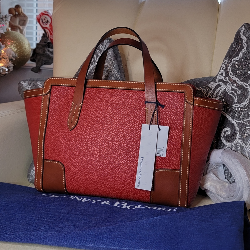 Dooney & Bourke Red Pebbled Leather Shopper Style Arm/Crossbody Bag NWT - Picture 2 of 11